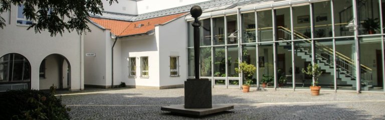 Startseite Rathaus Innenhof